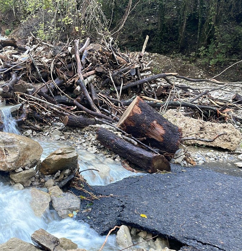 Strada danneggiata a Bovecchio