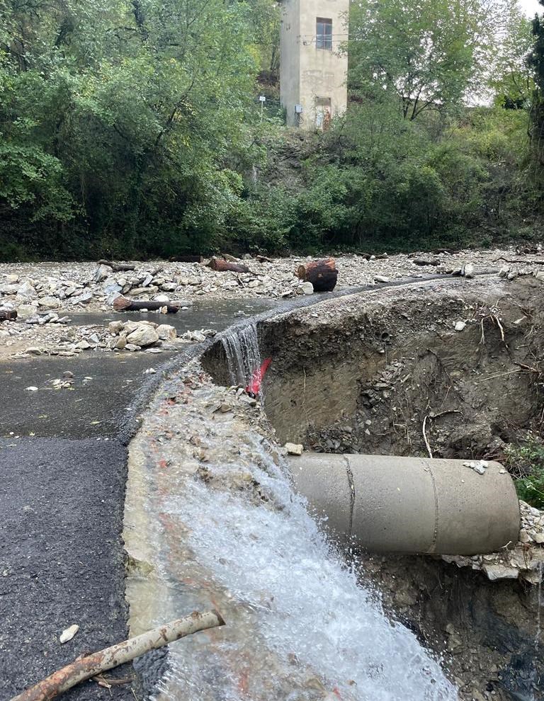 Strada danneggiata a Bovecchio