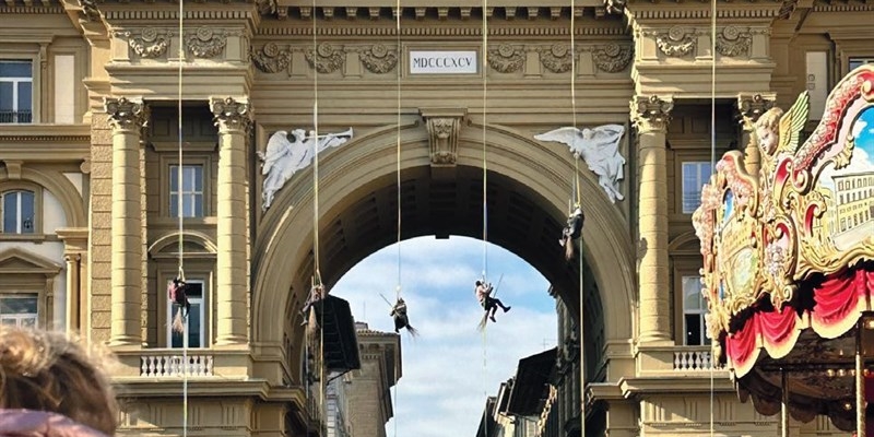 La scalata dei palazzi del centro storico