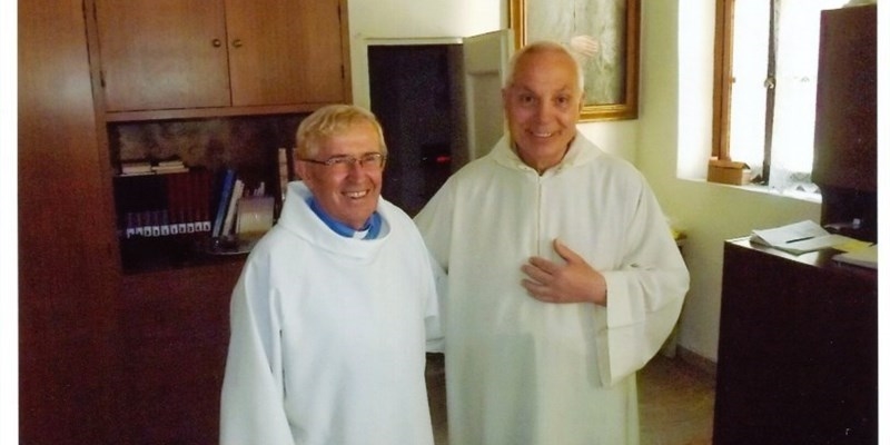 Graziano Melara a fianco di Don Poggiali