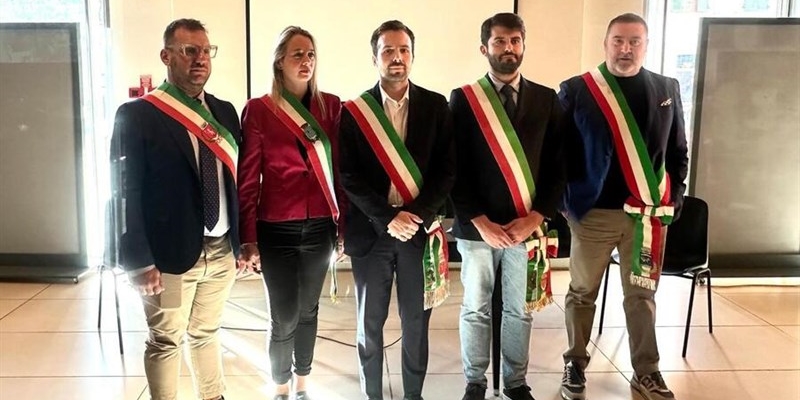 Sindaco di Campi Bisenzio, Andrea Tagliaferri, insieme al Presidente del Consiglio di Prato Lorenzo Tinagli, il Vice Sindaco di Montemurlo Alberto Vignoli, e l’ Assessora di Vaiano Chiara Martini, il 