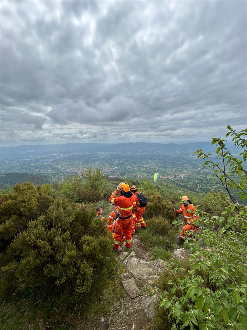 Maxi esercitazione della Toscana antincendi boschivi a Massanera - 4 maggio 2024