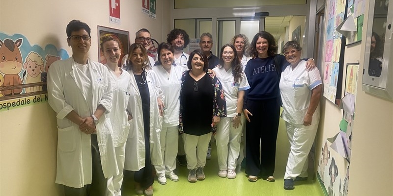 Il personale del reparto di Pediatria con la drssa Di Silvio