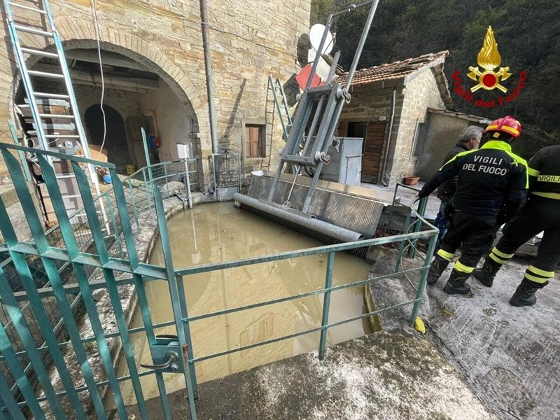 Crollo parziale della centrale idroelettrica