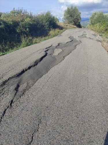 Attuali condizioni del tratto stradale che Montebonello porta a Vetrice e poi al Mulino a Vento