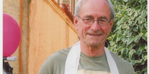 Luciano Pini durante una gara ciclistica  goliardica (Borgo -La Colla)  
