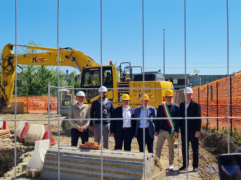 Posa della prima pietra