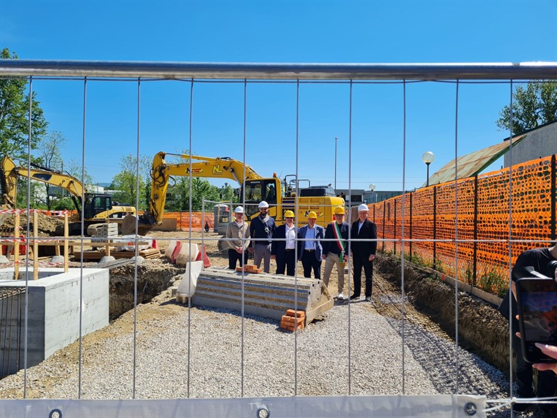 Posa della prima pietra