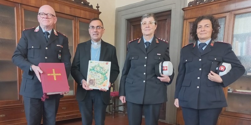 Una delegazione della Polizia municipale del Mugello in udienza dall’Arcivescovo di Firenze per i tradizionali auguri di Natale