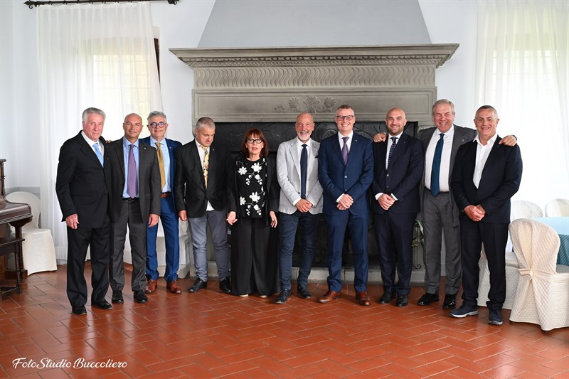 I dirigenti del nuovo consiglio direttivo del Lions Club Mugello