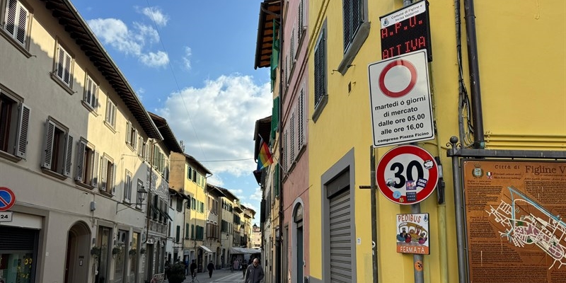 Varchi elettronici nel centro storico di Figline Valdarno