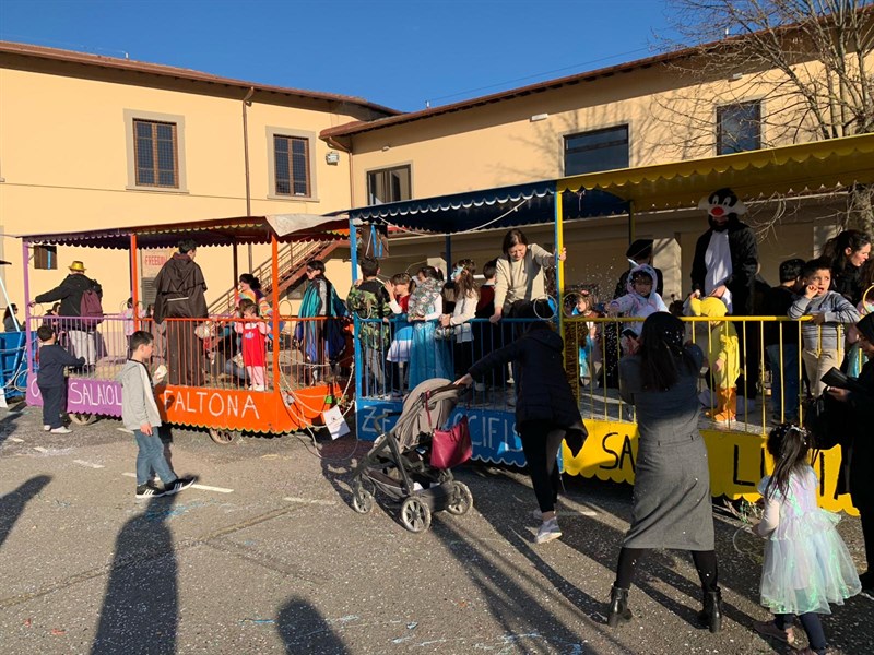 La silata dei carri al centro giovanile