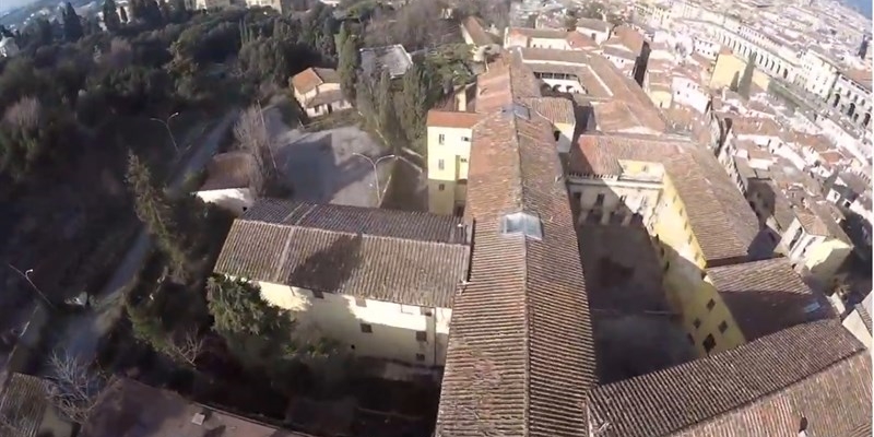 Il complesso dei Conventi e del Monastero a Costa San Giorgio, già caserma Vittorio Veneto, da est