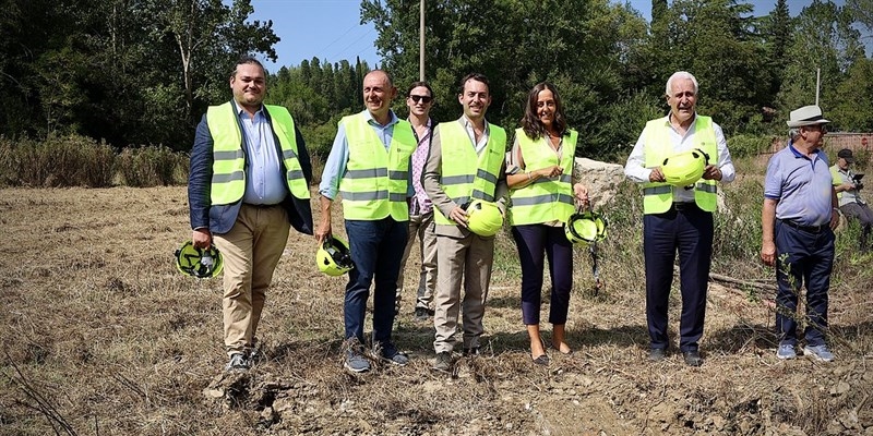 La cerimonia della posa della pietra del secondo lotto