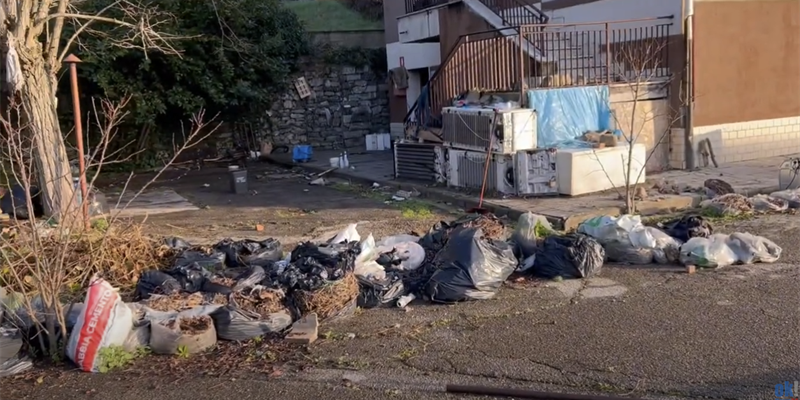 La monnezza alla stazione