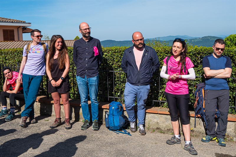 Nipozzano in Rosa, grande successo della raccolta fondi in Valdisieve, un trekking per la Lotta contro il cancro di I sentieri di Arianna