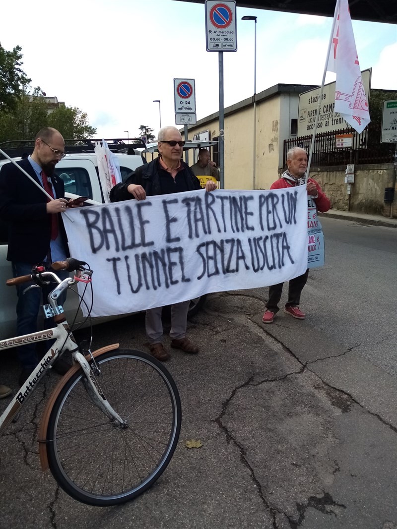 la protesta contro il tunnel