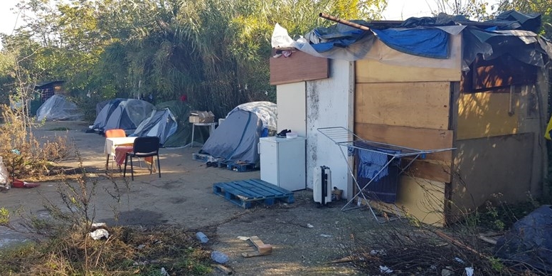 La baraccopoli di via Lorenzini "visitata" da alcuni consiglieri comunali - FOTO