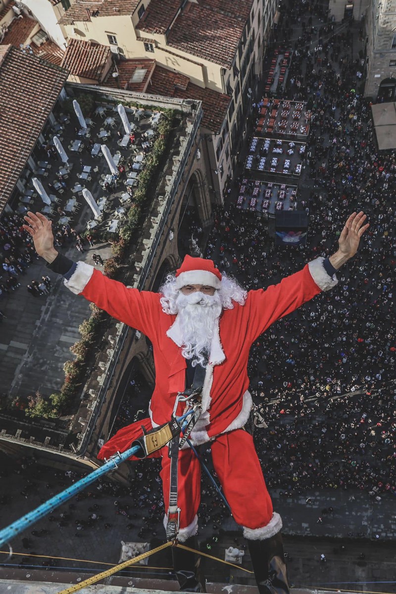 Babbo Natale scende da Palazzo Vecchio