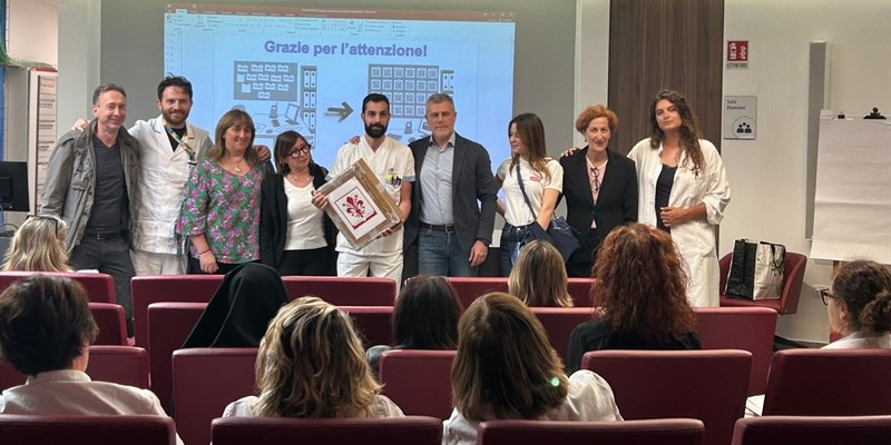 Un ecografo palmare wireless per gli infermieri dell’ospedale dell’Annunziata