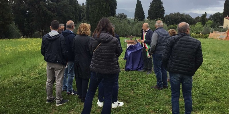 La panchina lilla arriva a Signa