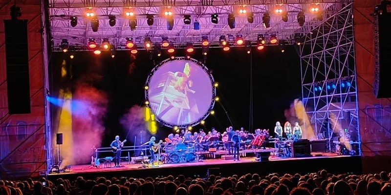 Grandi i Pink Floyd Legend & Orchestra della Toscana ai piedi del colosso dell’appennino