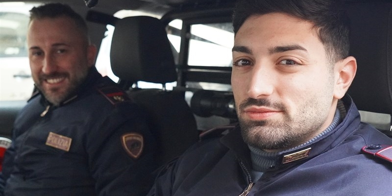 Due degli agenti di Polizia intervenuti