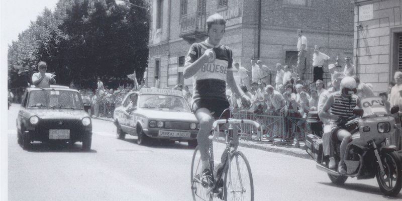 Il babbo Fabio Milan, vincitore della Coppa della Liberazione nel 1985.  