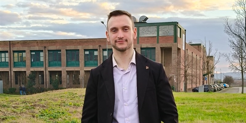 Jacopo Sartini conquista la laurea con 110 e lode in Fisica e Astrofisica