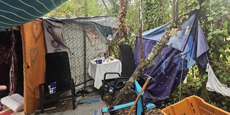 Sgombero del Mensola: quattro anni di segnalazioni cadute nel vuoto, poi la “magia” dello sgombero - FOTO