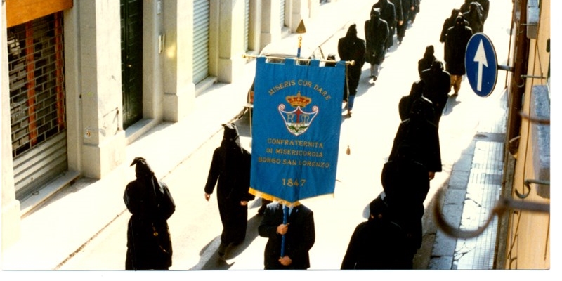 Anno 1997 - Una foto storica della Misericordia. Si commemora il 150 anniversario della fondazione (1847-1997) 