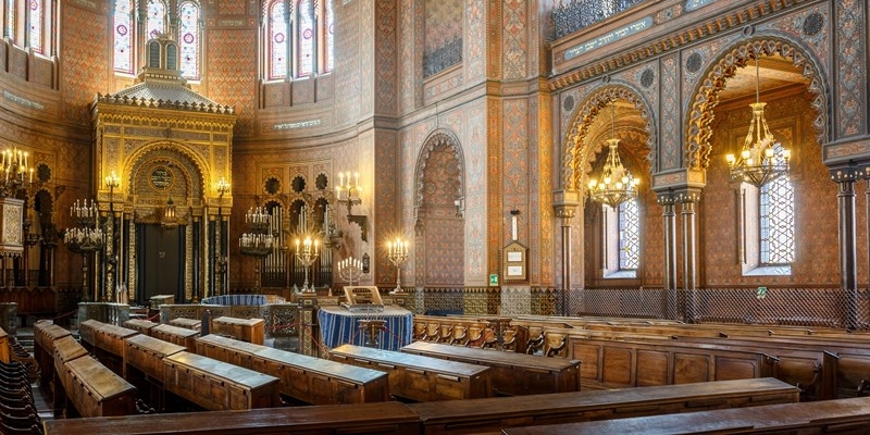 L'interno della Sinagoga di Firenze