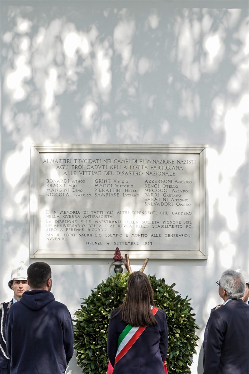 l'omaggio ai martiri della Sindaca