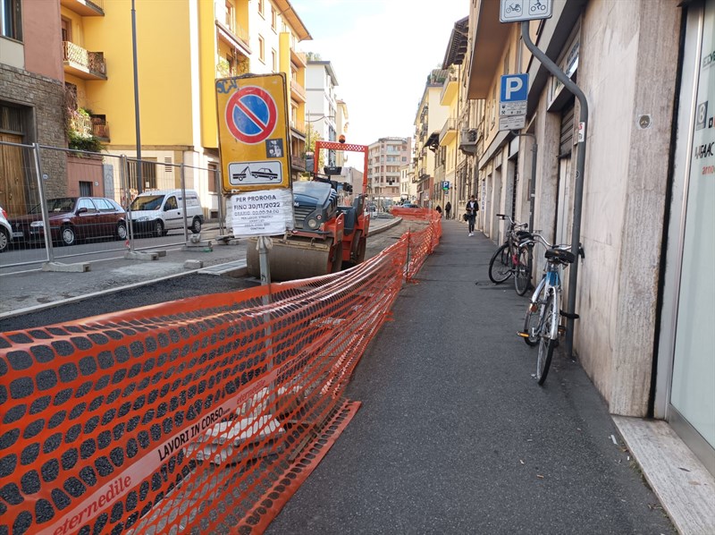 i lavori in corso in via Scipione Ammirato