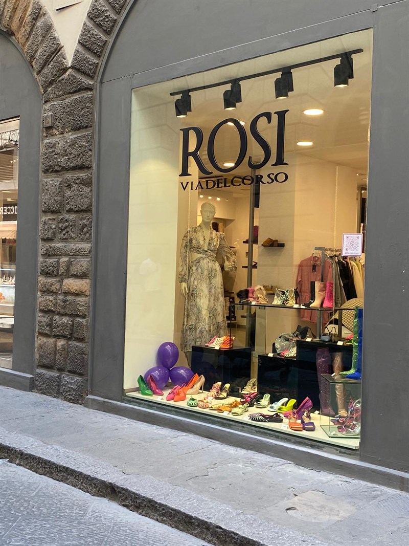 Firenze si tinge di viola