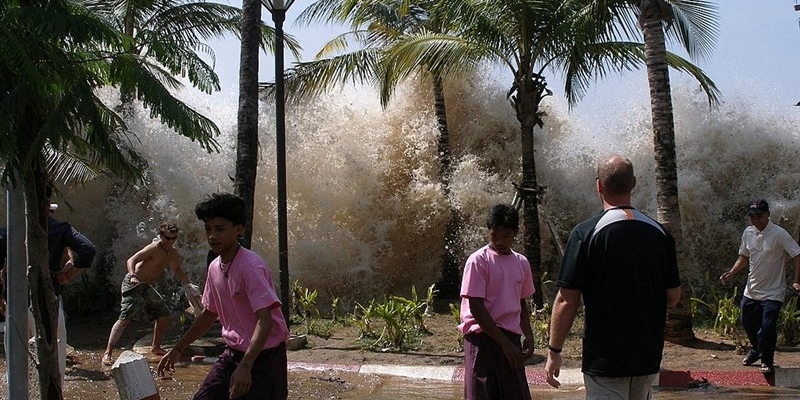 2004, lo tsunami devasta l'Oriente