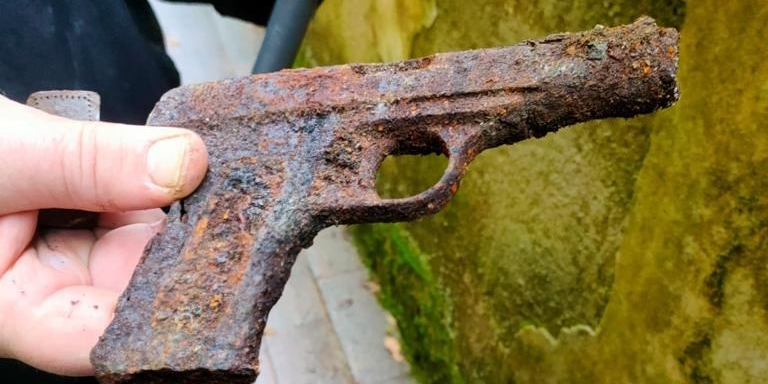 la pistola ritrovata