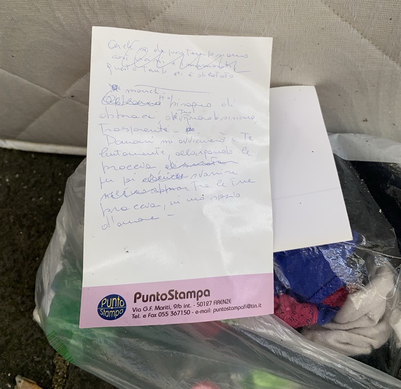 La lettera d'amore abbandonata nei rifiuti