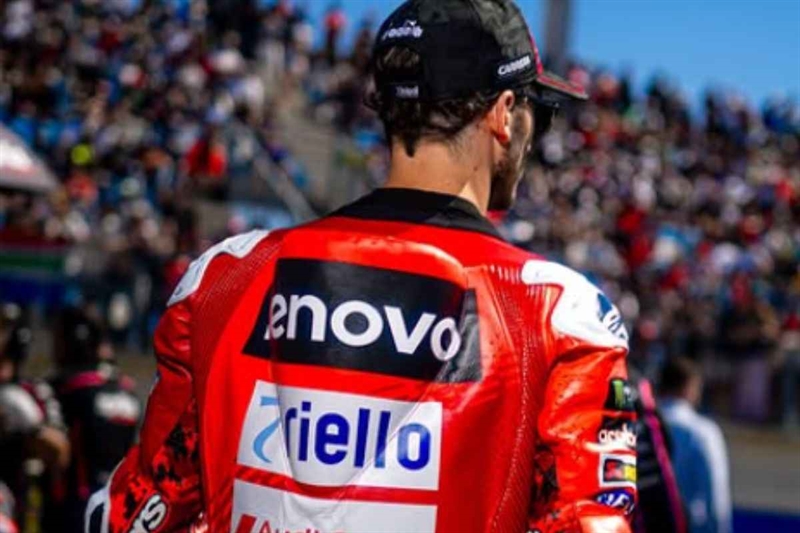 francesco bagnaia è in crisi: parla valentino rossi