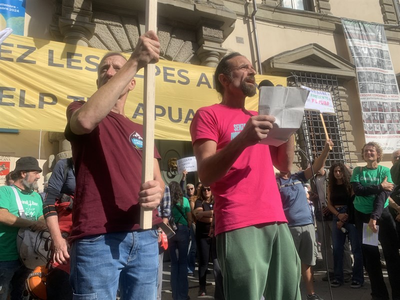 Sit-in regione toscana