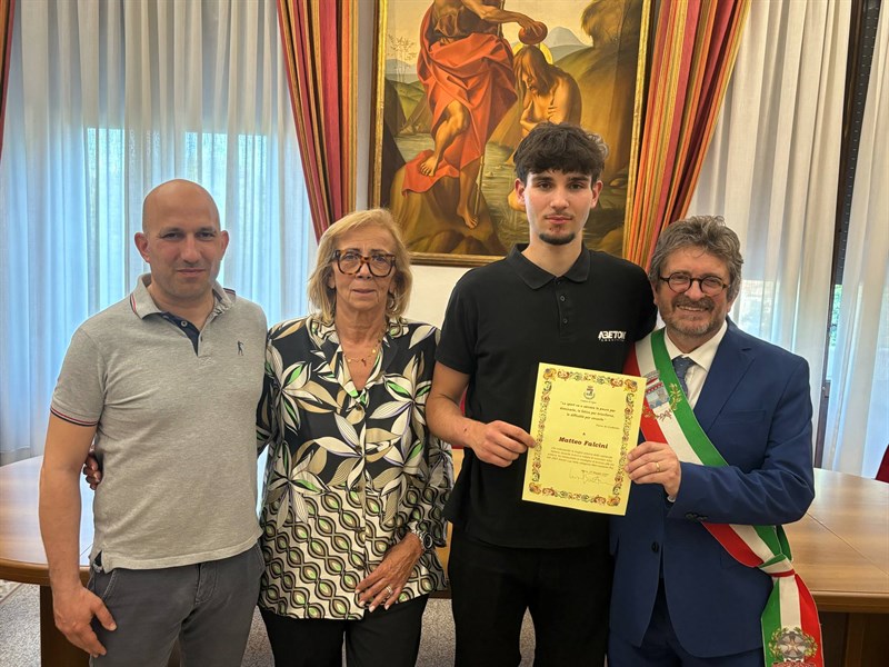 La consegna del premio