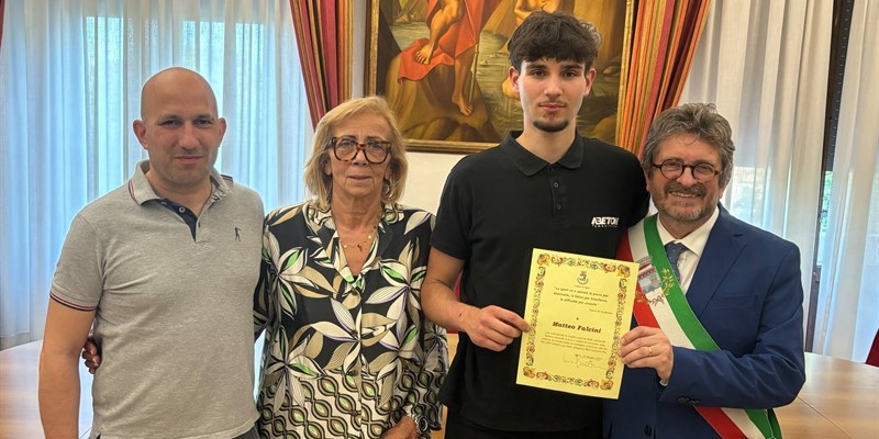 La consegna del premio