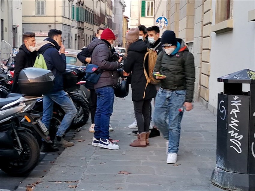 l'ingresso al liceo Castelnuovo