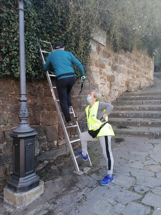 i volontari al lavoro