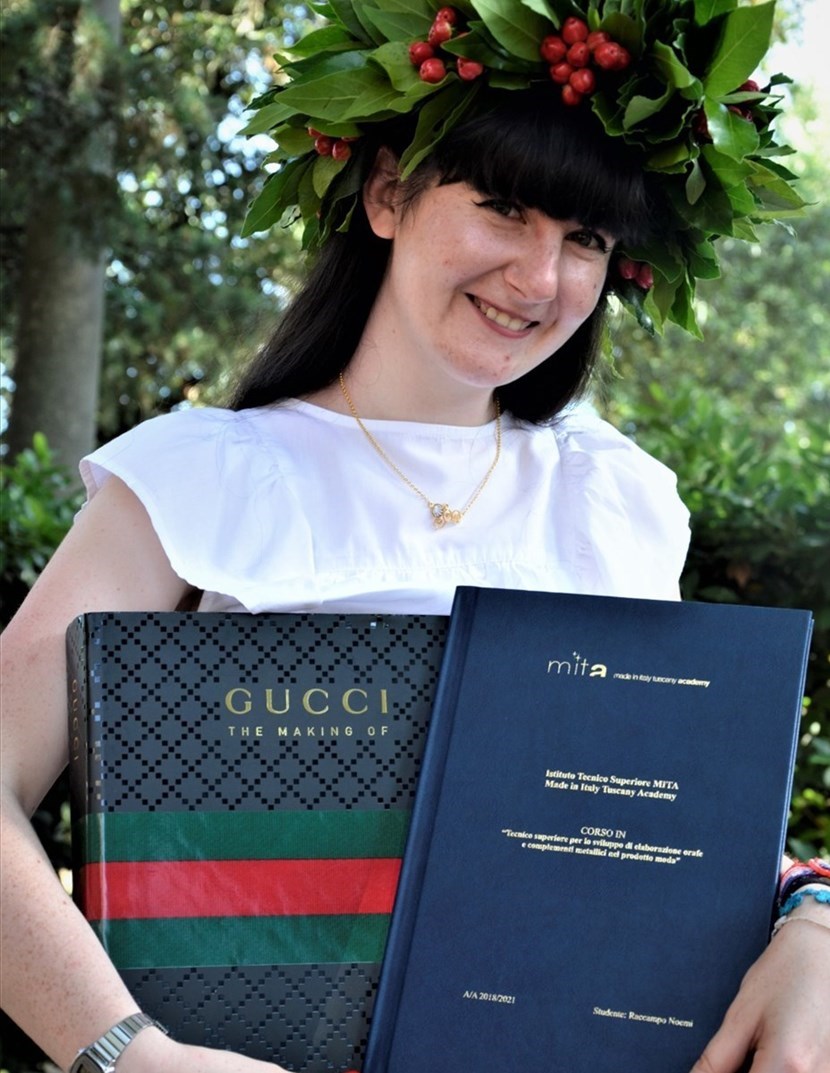 Tanti auguri e complimenti a Noemi Raccampo per la sua laurea