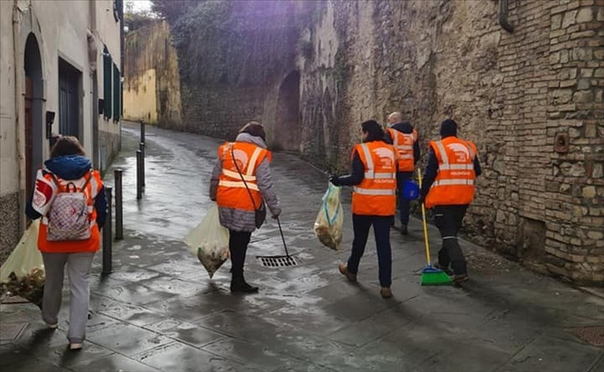 Angeli del bello in azione a San Piero. Foto di repertorio