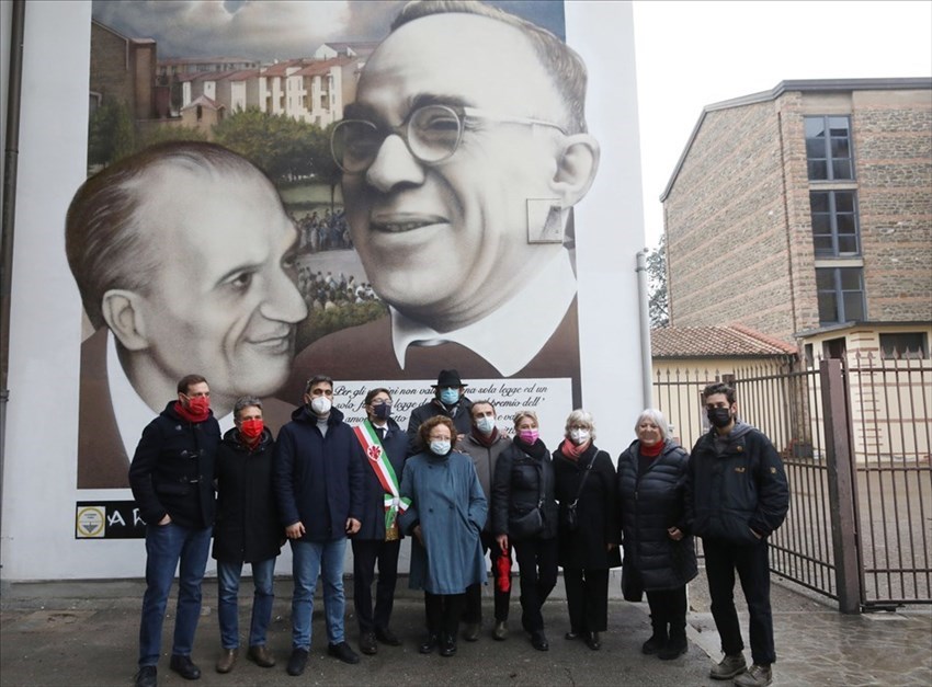 l'inaugurazione del murale