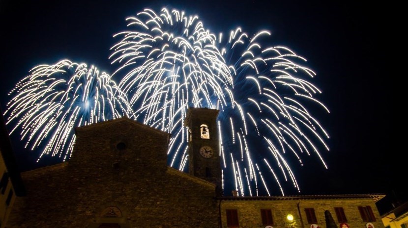 Fuochi d'artificio a San Godenzo. Foto di repertorio