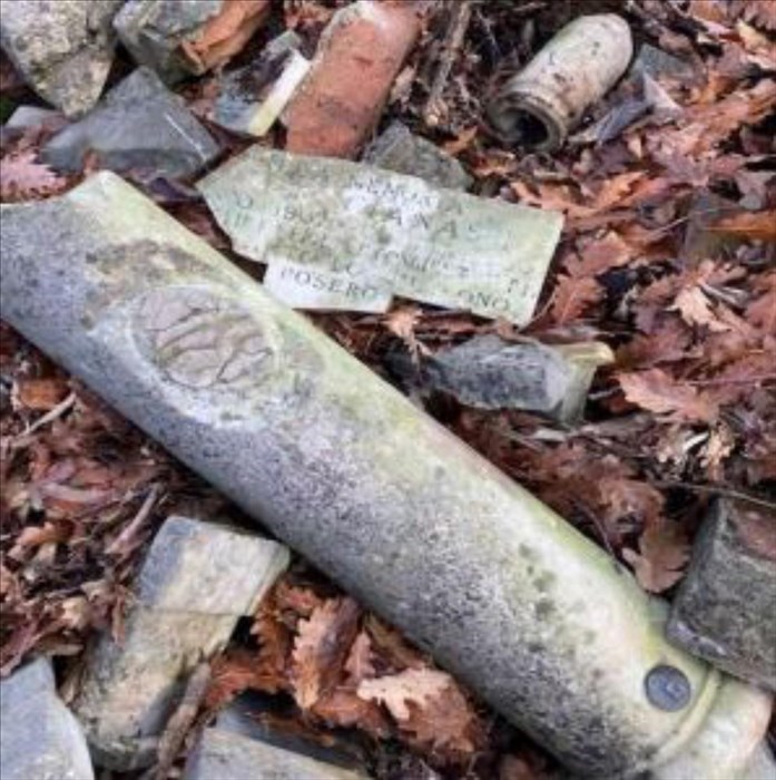 la macabra scoperta nel bosco accanto al cimitero di Trespiano