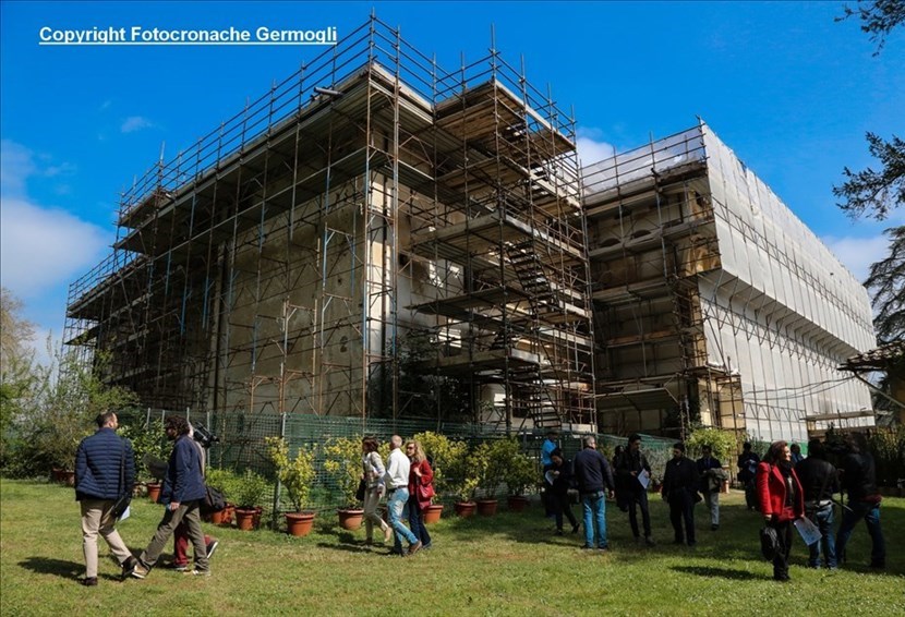 La villa di Cafaggiolo nel 2017, al momento dell'inizio dei lavori alle coperture